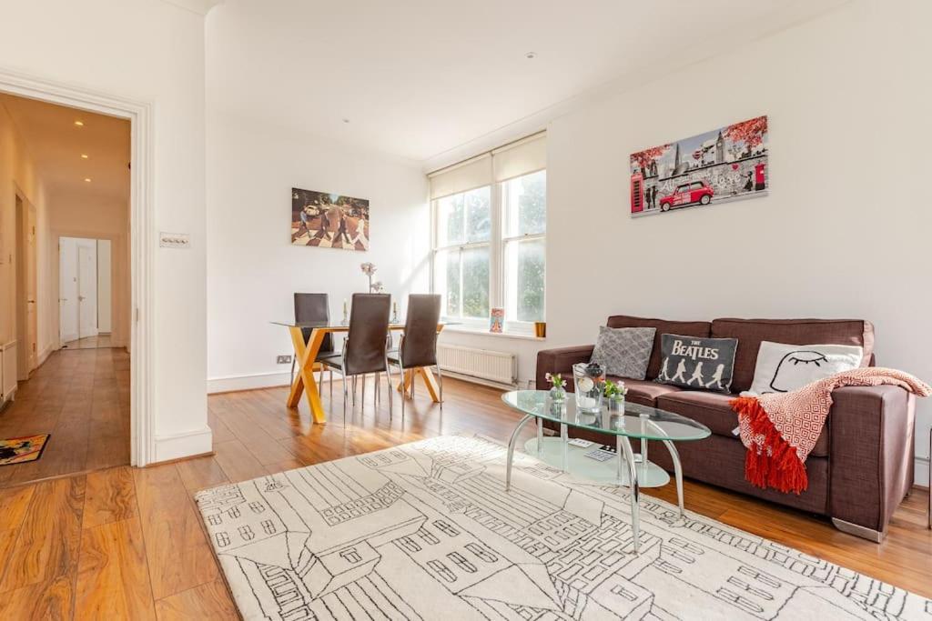 2 Bedroom Flat In St Johns Wood ลอนดอน ภายนอก รูปภาพ