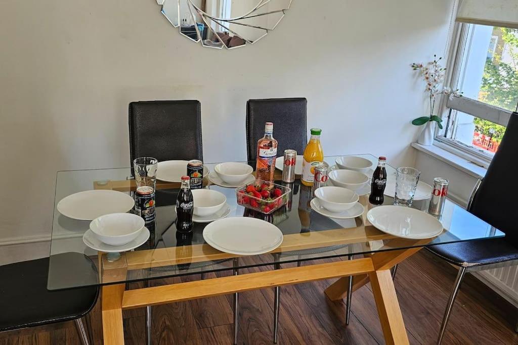 2 Bedroom Flat In St Johns Wood ลอนดอน ภายนอก รูปภาพ