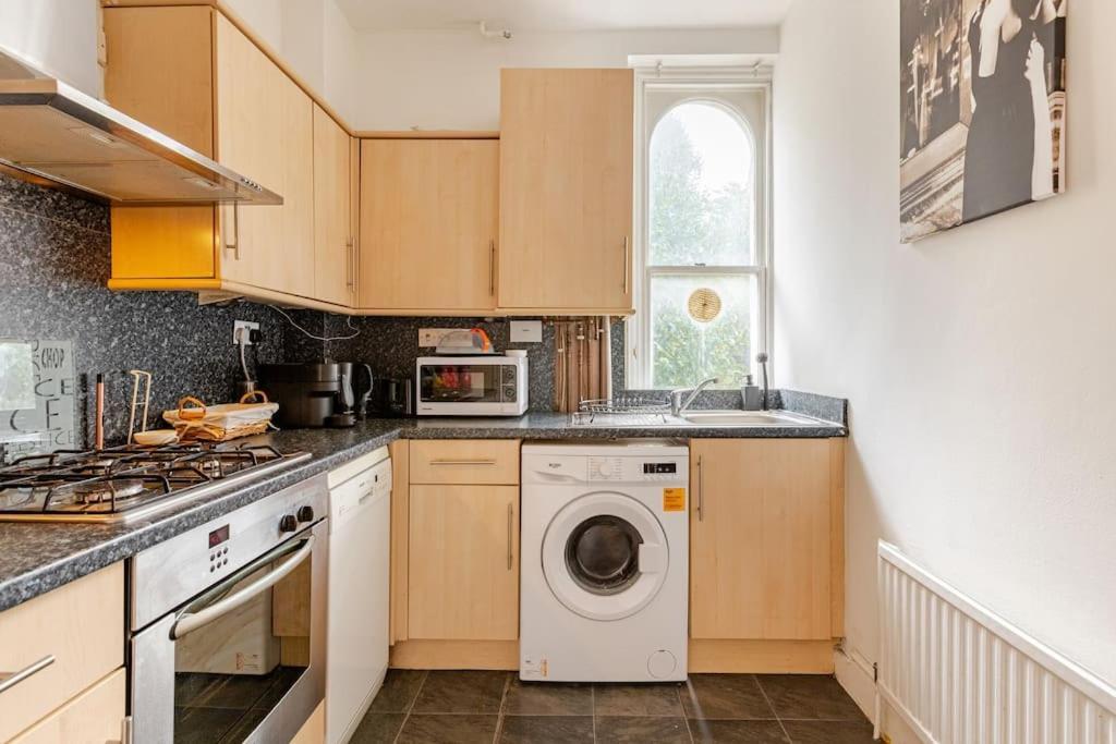 2 Bedroom Flat In St Johns Wood ลอนดอน ภายนอก รูปภาพ