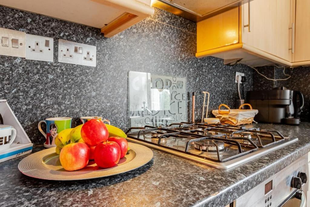 2 Bedroom Flat In St Johns Wood ลอนดอน ภายนอก รูปภาพ